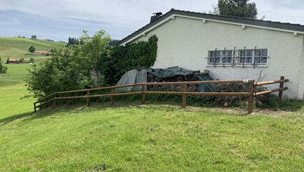 Halbrundlattenzaun aus dem 2019 in 9042 Speicher Schweiz von Zaunteam Appenzellerland.