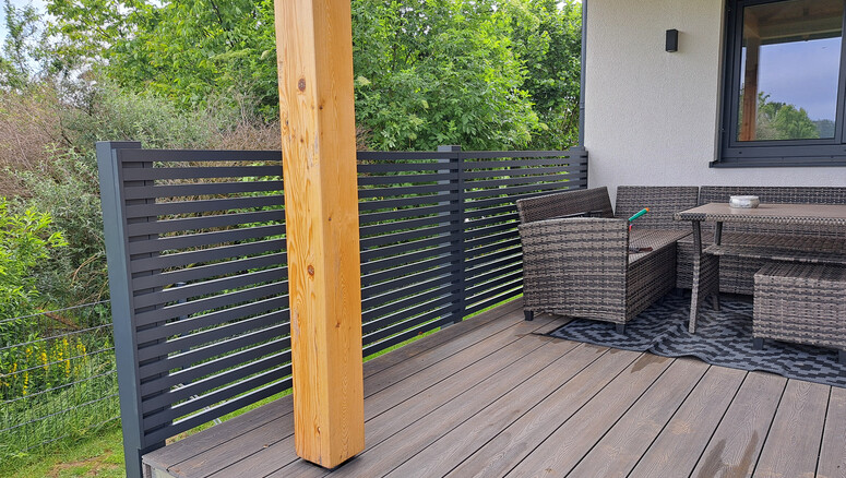 Aluminium Sichtschutz aus dem 2025 in 4342 Baumgartenberg Österreich von Zaunteam Unteres-Mühlviertel.