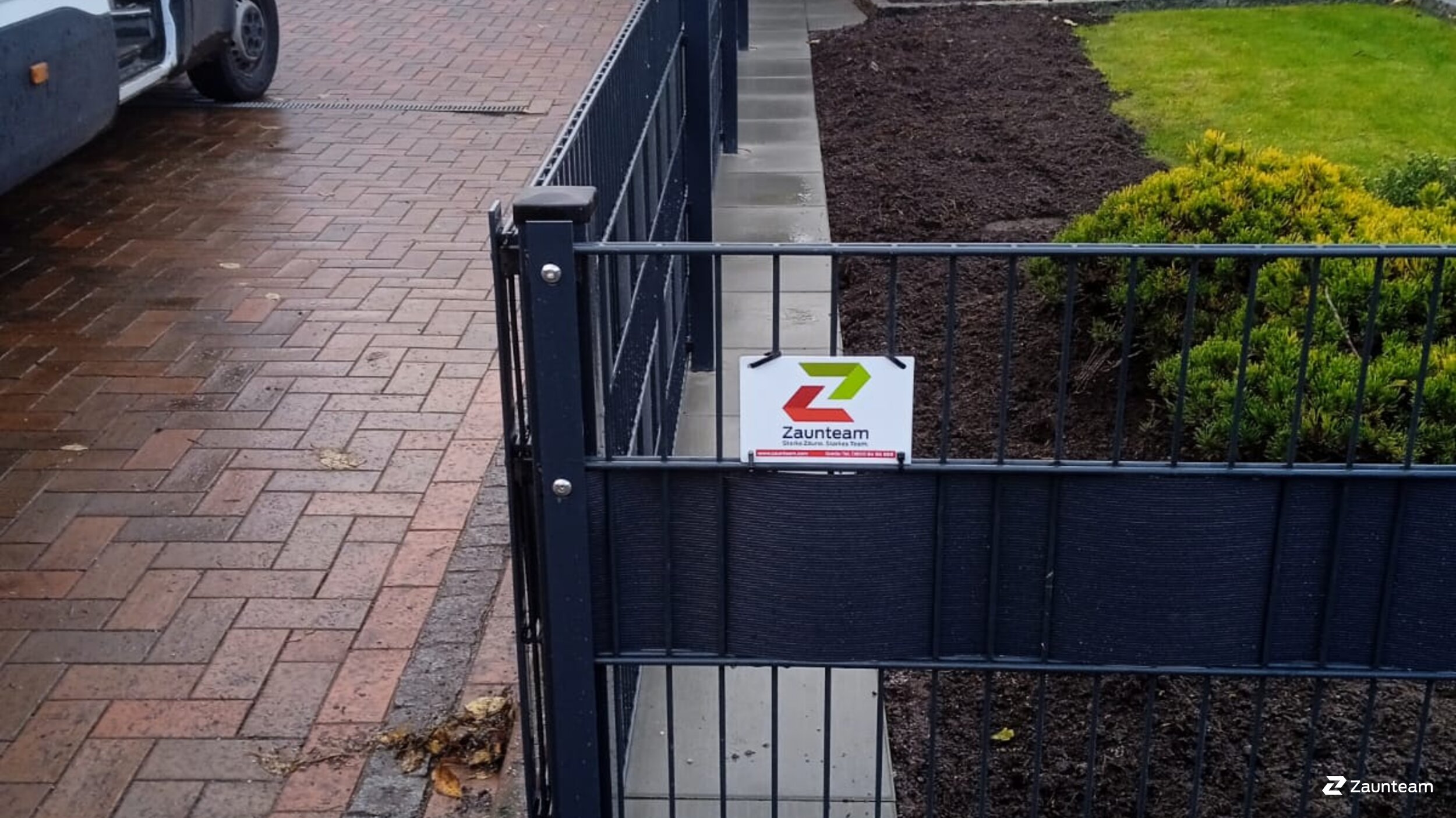 JeCo Doppelstabmattenzaun Anthrazit - 103cm Hoch X 10m Lang | Inkl. Pfosten & Zubehör