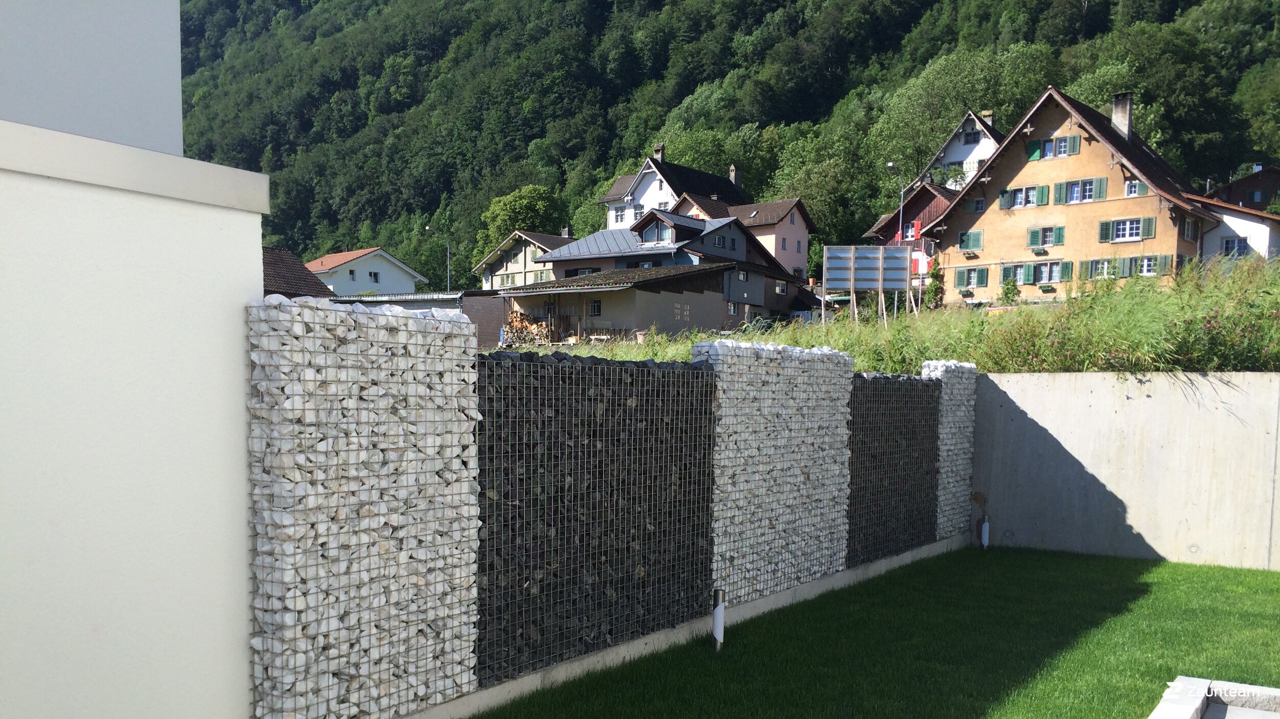 Gabionen Steinkörbe aus dem 2016 in 8865 Bilten  Schweiz von Zaunteam Linth.