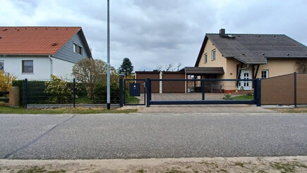 Automatische Tore aus dem 2023 in 06888 Lutherstadt Wittenberg Deutschland von Zaunteam Fläming.